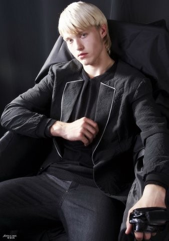 Graduation work: Love is a disaster...